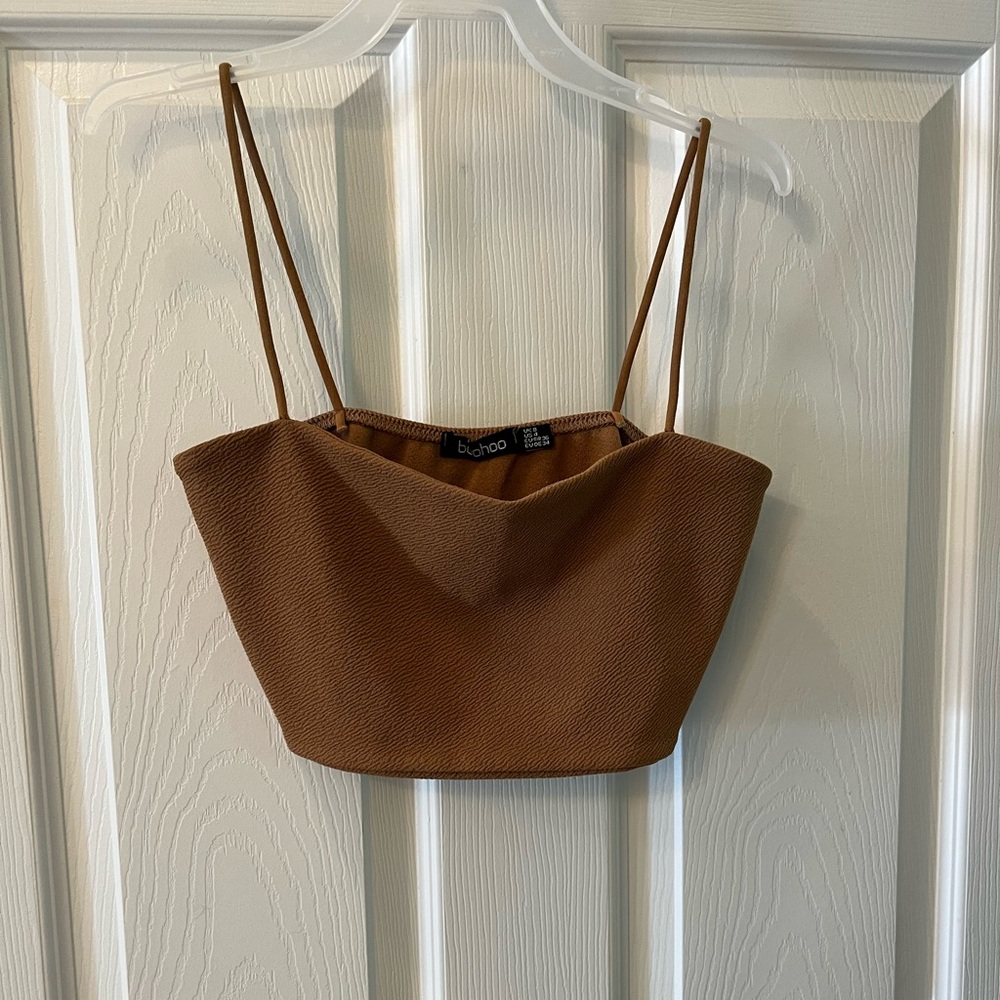 Boohoo Size 4 Sleeveless Tan Crop Top